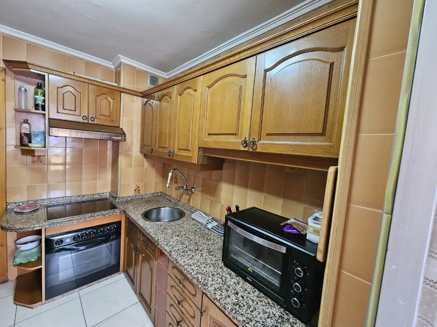 Piso en venta en Calle Emilia Menéndez, 5, La Robla Cocina de Piso en venta en La Robla con Calefacción, Parquet y Terraza