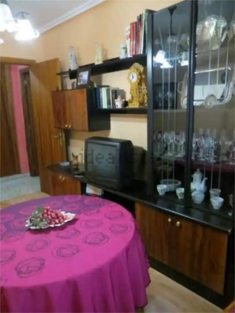 Pis en venda a Pan y Guindas Sala d'estar de Pis en venda en Palencia amb Calefacció i Traster