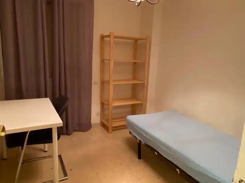 Pis de lloguer a Calle Doctor Antonio Cortés Lladó, 5, Parque María Luisa -Giralda Sur Dormitori de Pis de lloguer en Sevilla amb Terrassa, Moblat i Videoporter