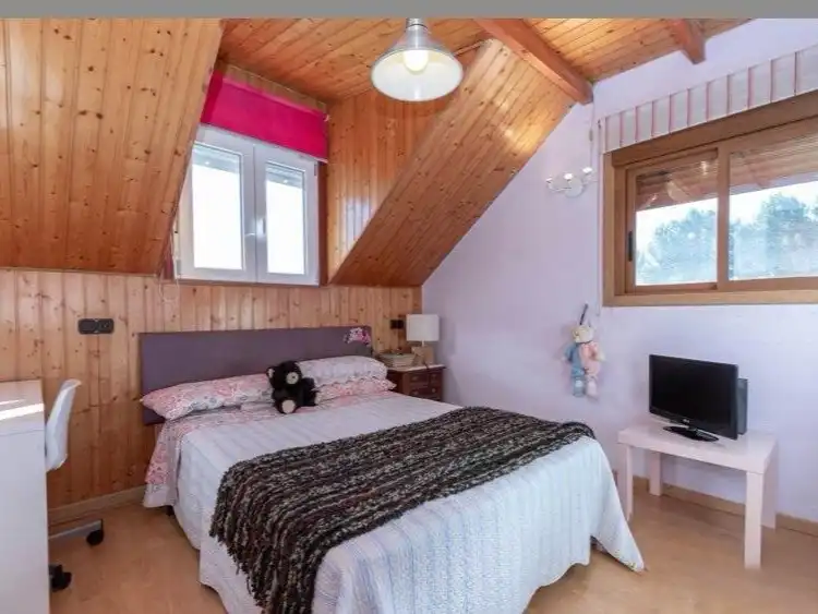 Piso en venta en Camino de Garrapinillos, 28, Casetas - Villarrapa Habitación de Piso en venta en Zaragoza con Aire acondicionado, Calefacción y Jardín privado