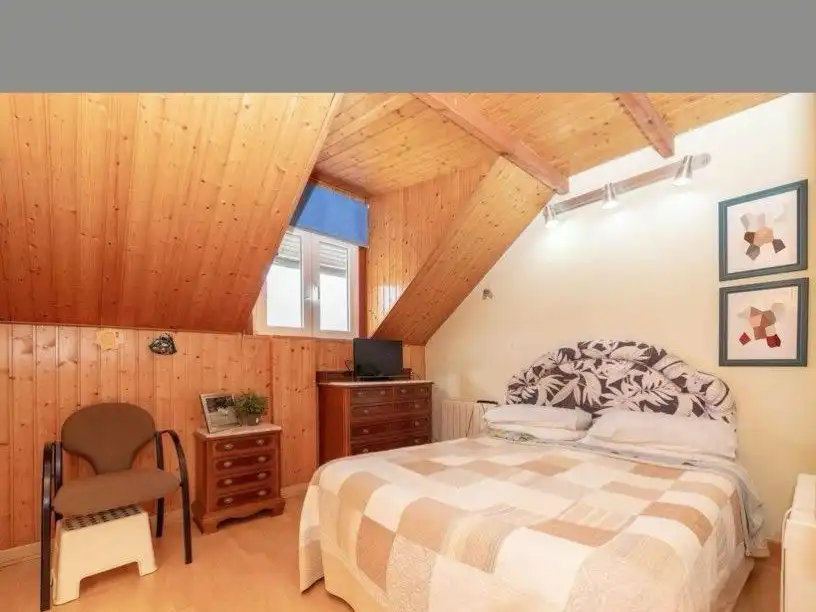 Piso en venta en Camino de Garrapinillos, 28, Casetas - Villarrapa Habitación de Piso en venta en Zaragoza con Aire acondicionado, Calefacción y Jardín privado