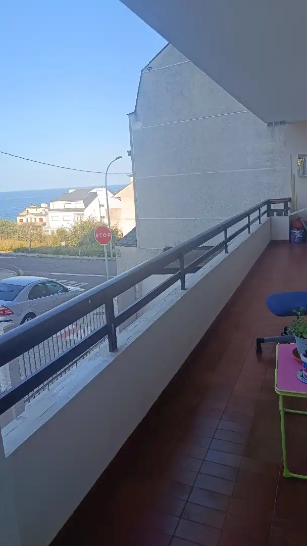 Terrassa de Pis de lloguer en Burela amb Parquet, Terrassa i Moblat
