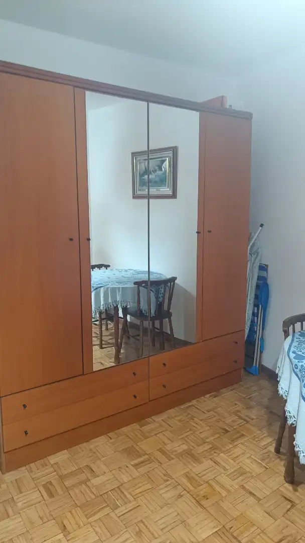 Dormitori de Pis de lloguer en Burela amb Parquet, Terrassa i Moblat