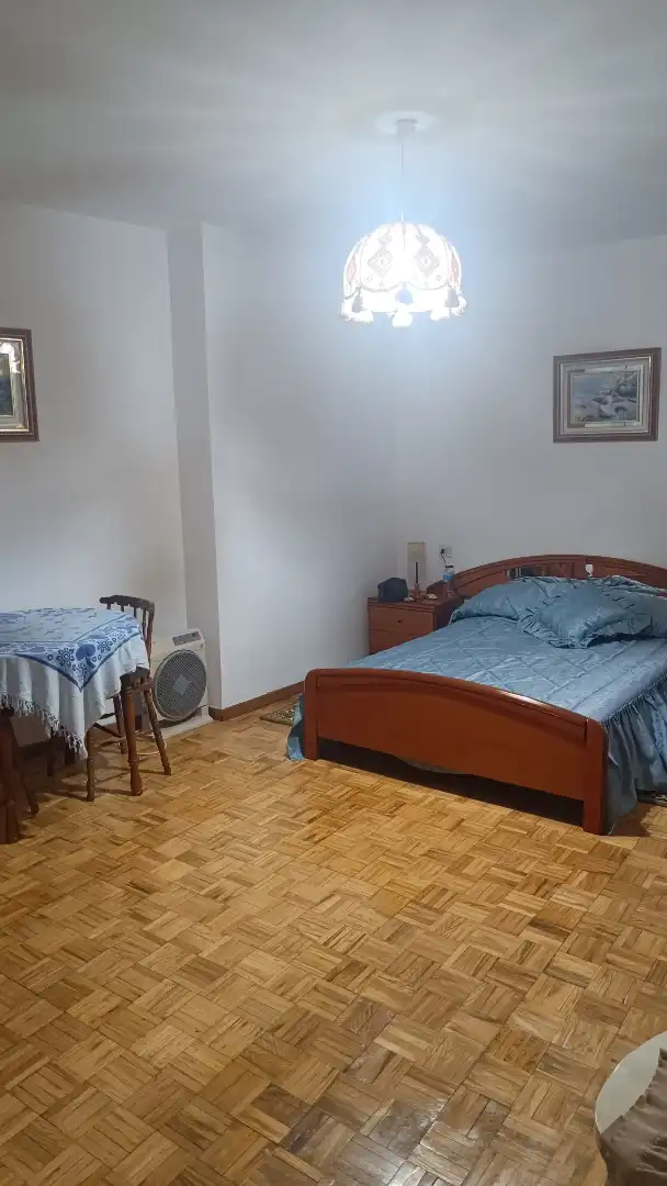 Dormitori de Pis de lloguer en Burela amb Parquet, Terrassa i Moblat