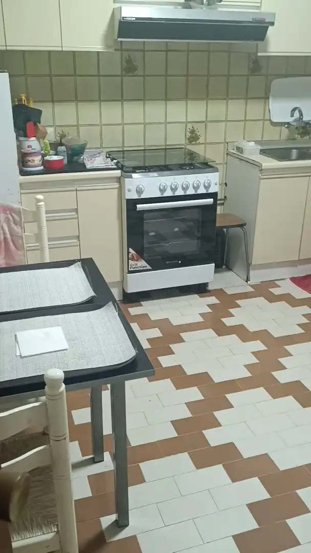 Cuina de Pis de lloguer en Burela amb Parquet, Terrassa i Moblat