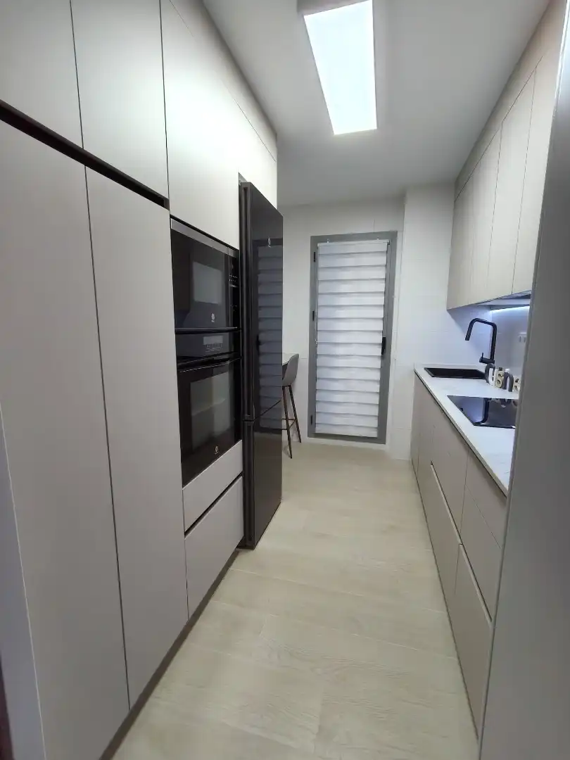 Piso en venta en Calle Retablillo Don Cristobal, 5, San José de la Rinconada Cocina de Piso en venta en La Rinconada con Aire acondicionado, Terraza y Piscina