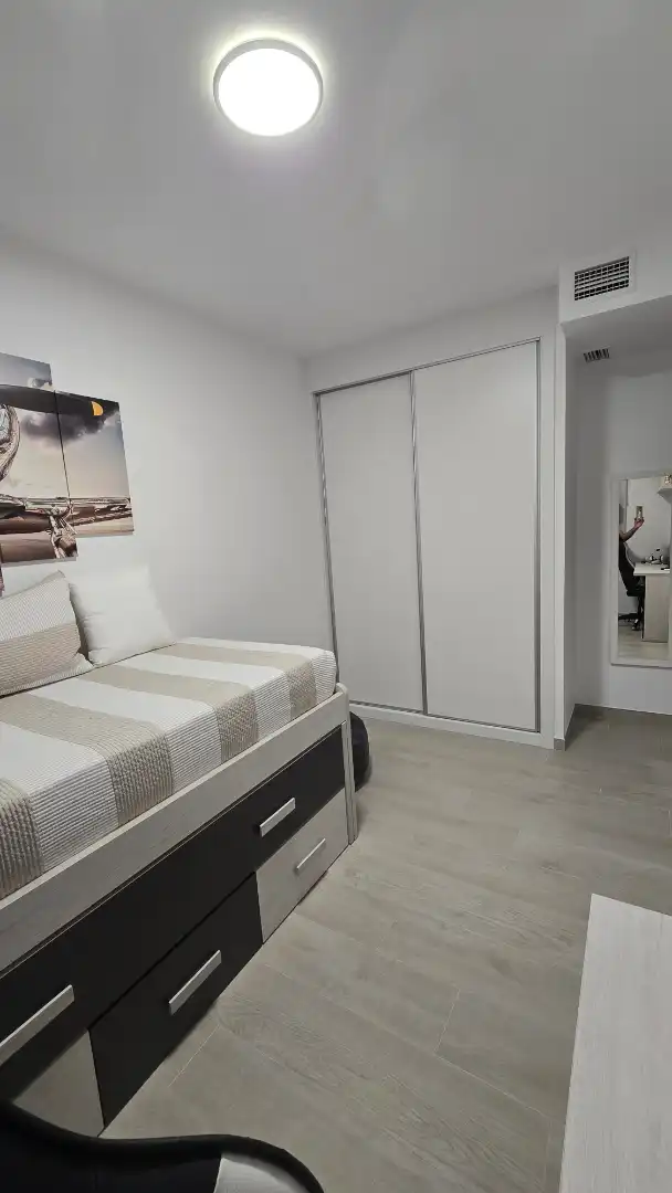 Piso en venta en Calle Retablillo Don Cristobal, 5, San José de la Rinconada Habitación de Piso en venta en La Rinconada con Aire acondicionado, Terraza y Piscina