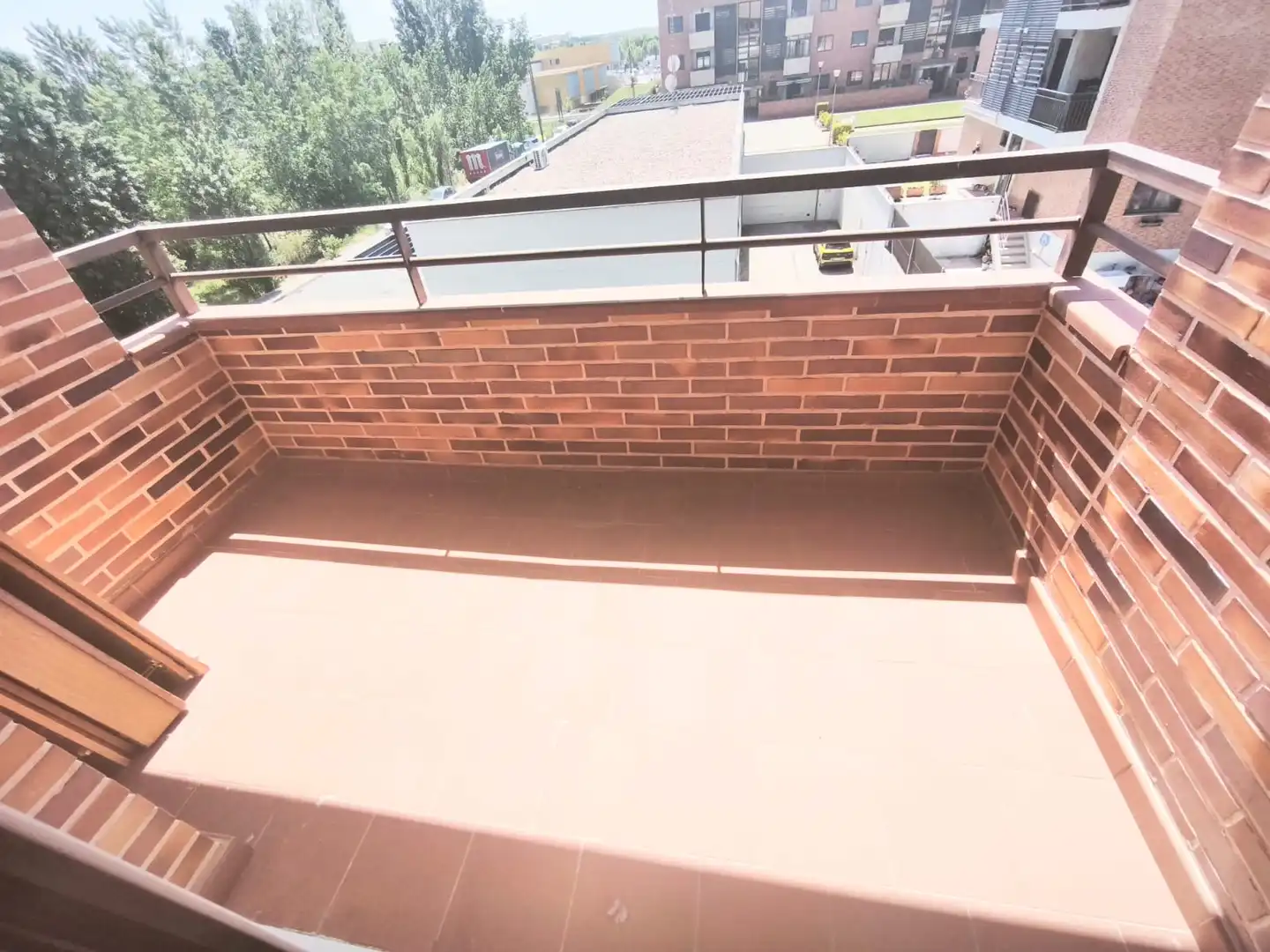 Flat for rent in Calle Arlanzón, 30, Villamayor Balcony of Flat for rent in Villamayor with Terrace, Swimming Pool and Balcony