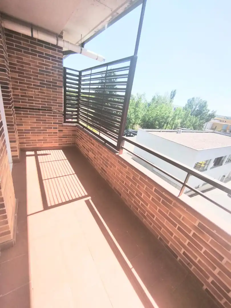 Flat for rent in Calle Arlanzón, 30, Villamayor Balcony of Flat for rent in Villamayor with Terrace, Swimming Pool and Balcony