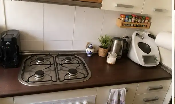 Room in Carrer del Tajo, Horta Kitchen of Flat for share in Barcelona with Air Conditioner, Parquet flooring and Terrace