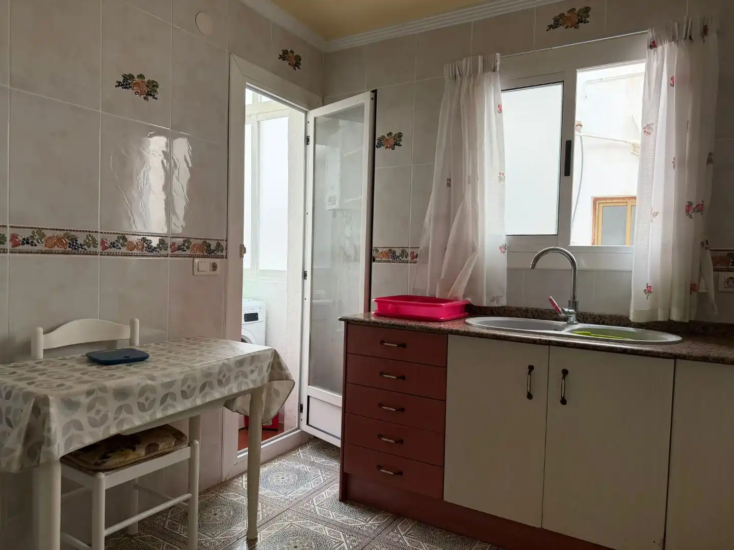 Wohnung zum Verkauf in Carrer de Les Canàries, 6, El Grao Küche von Wohnung zum Verkauf in Castellón de la Plana / Castelló de la Plana mit Klimaanlage und Balkon