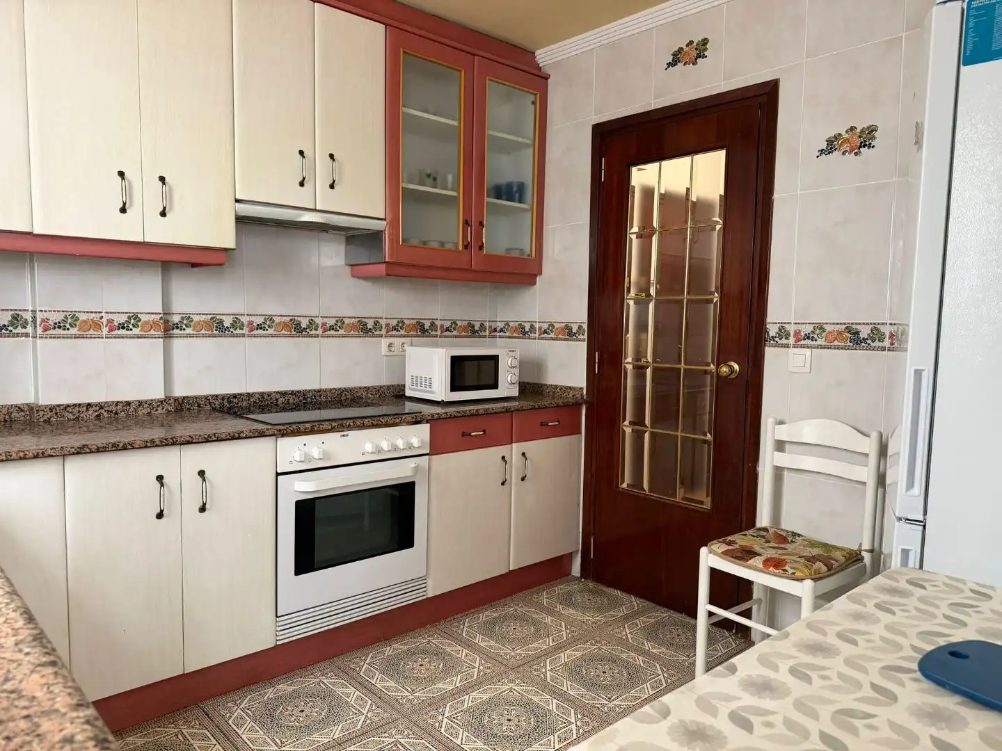 Wohnung zum Verkauf in Carrer de Les Canàries, 6, El Grao Küche von Wohnung zum Verkauf in Castellón de la Plana / Castelló de la Plana mit Klimaanlage und Balkon