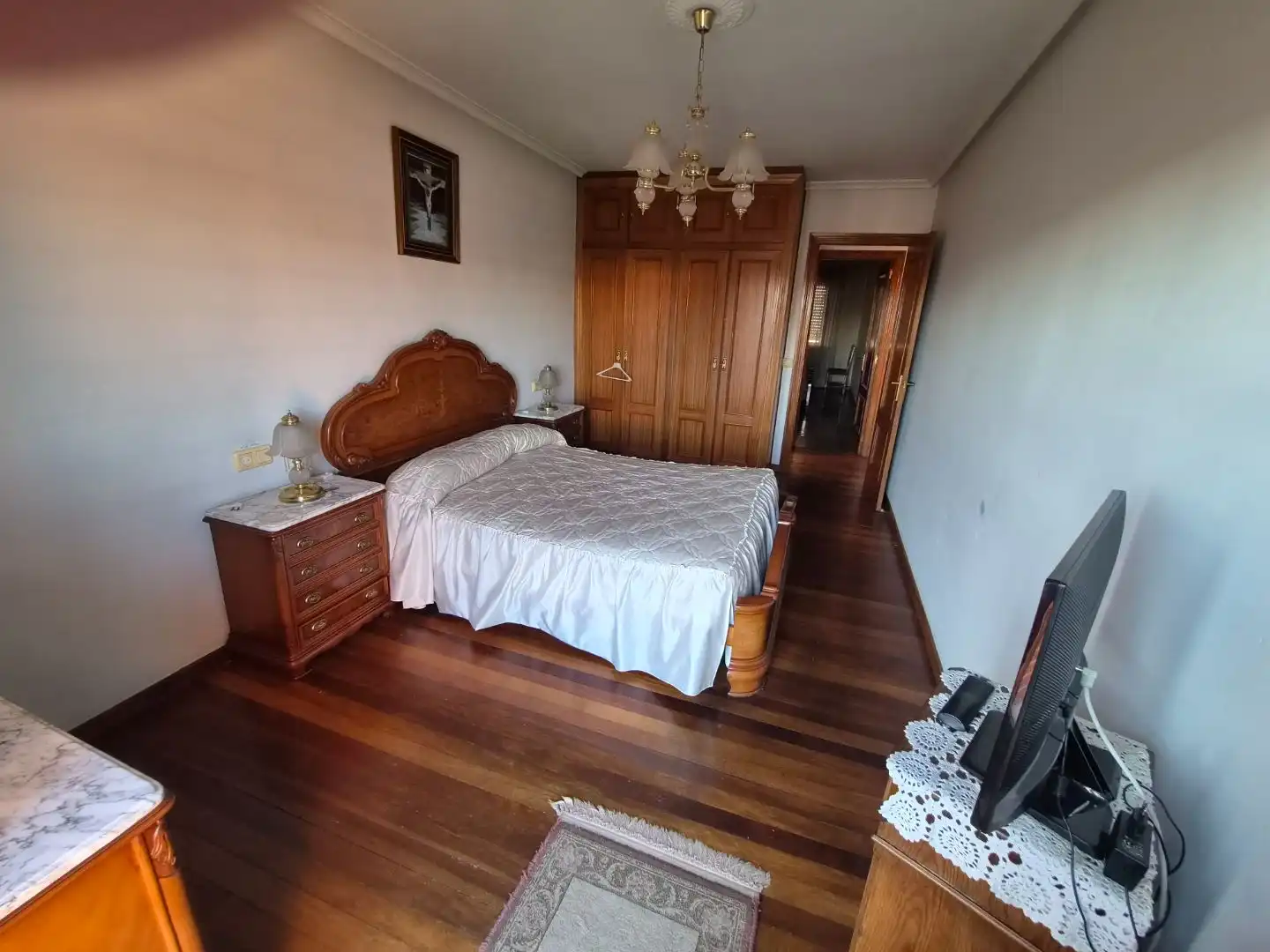 Piso en venta en Calle Moisés de León, 1, El Ejido - Santa Ana Habitación de Piso en venta en León Capital con Terraza y Balcón