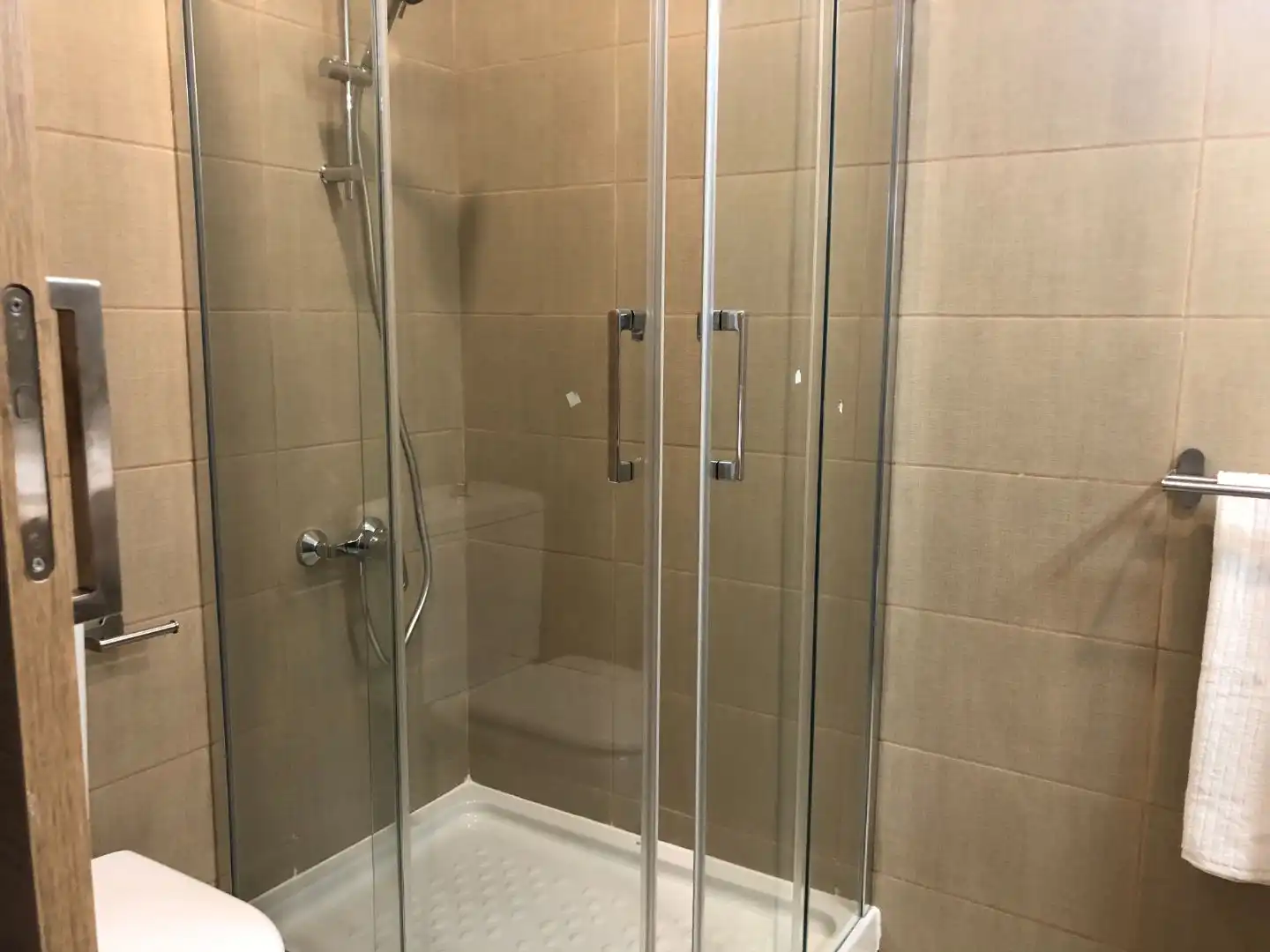 Baño de Piso de alquiler en Las Palmas de Gran Canaria con Amueblado y Balcón
