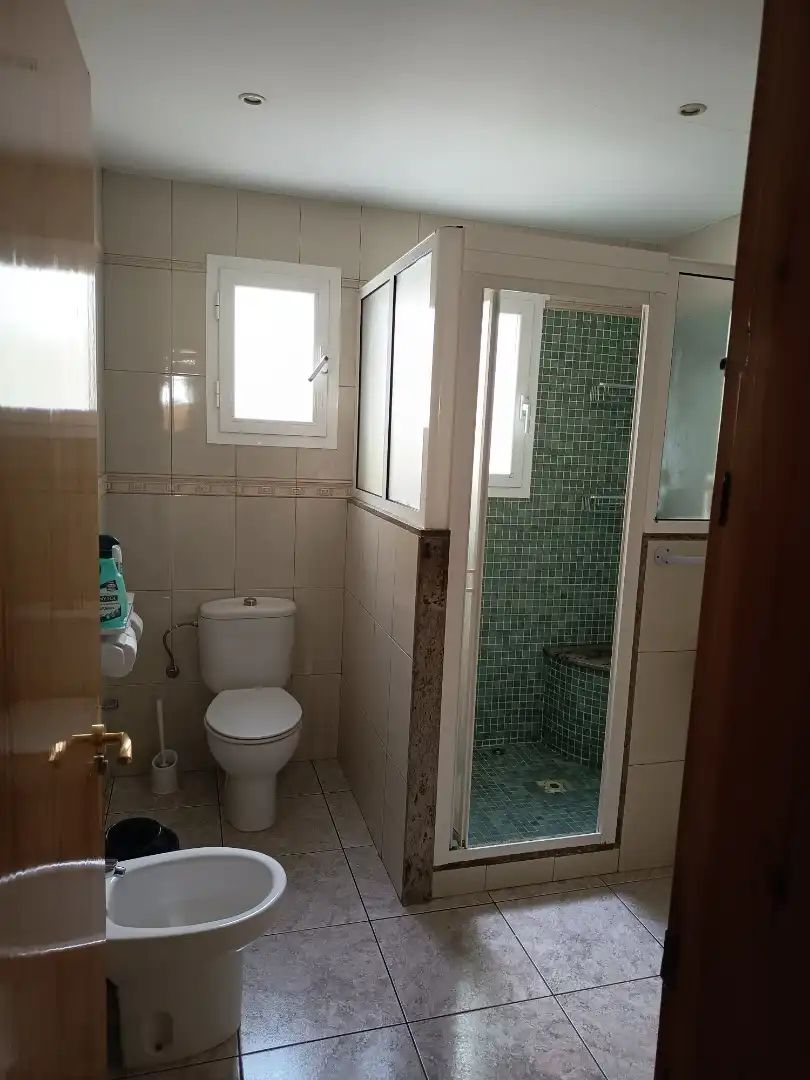 Bany de Pis en venda en Ciutadella de Menorca amb Moblat i Balcó