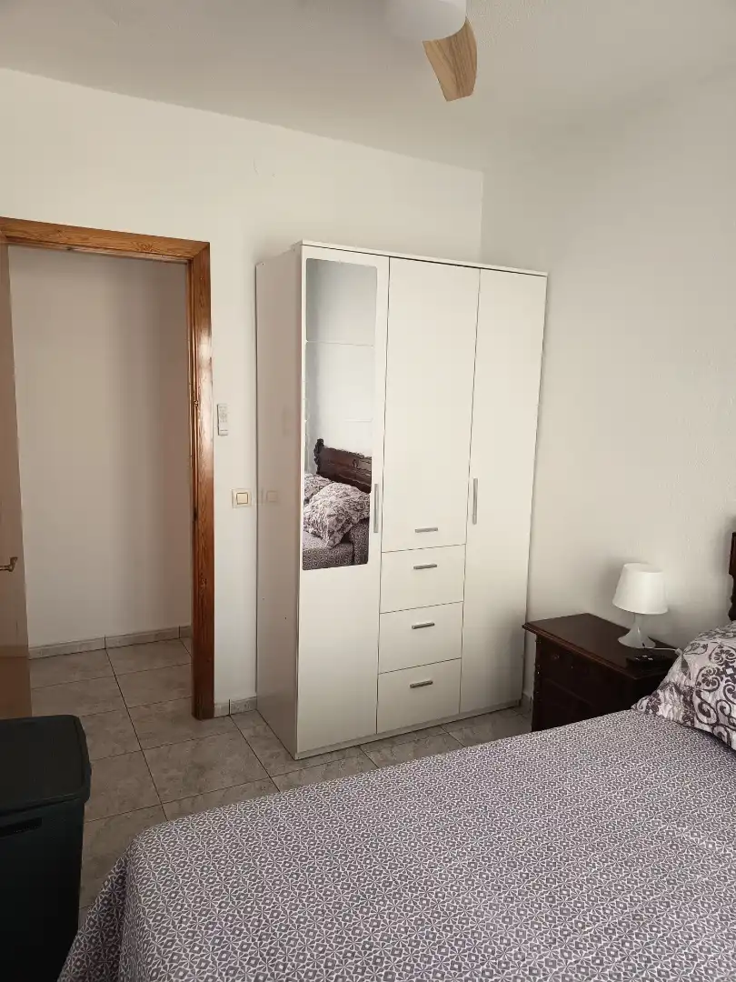 Dormitori de Pis en venda en Ciutadella de Menorca amb Moblat i Balcó