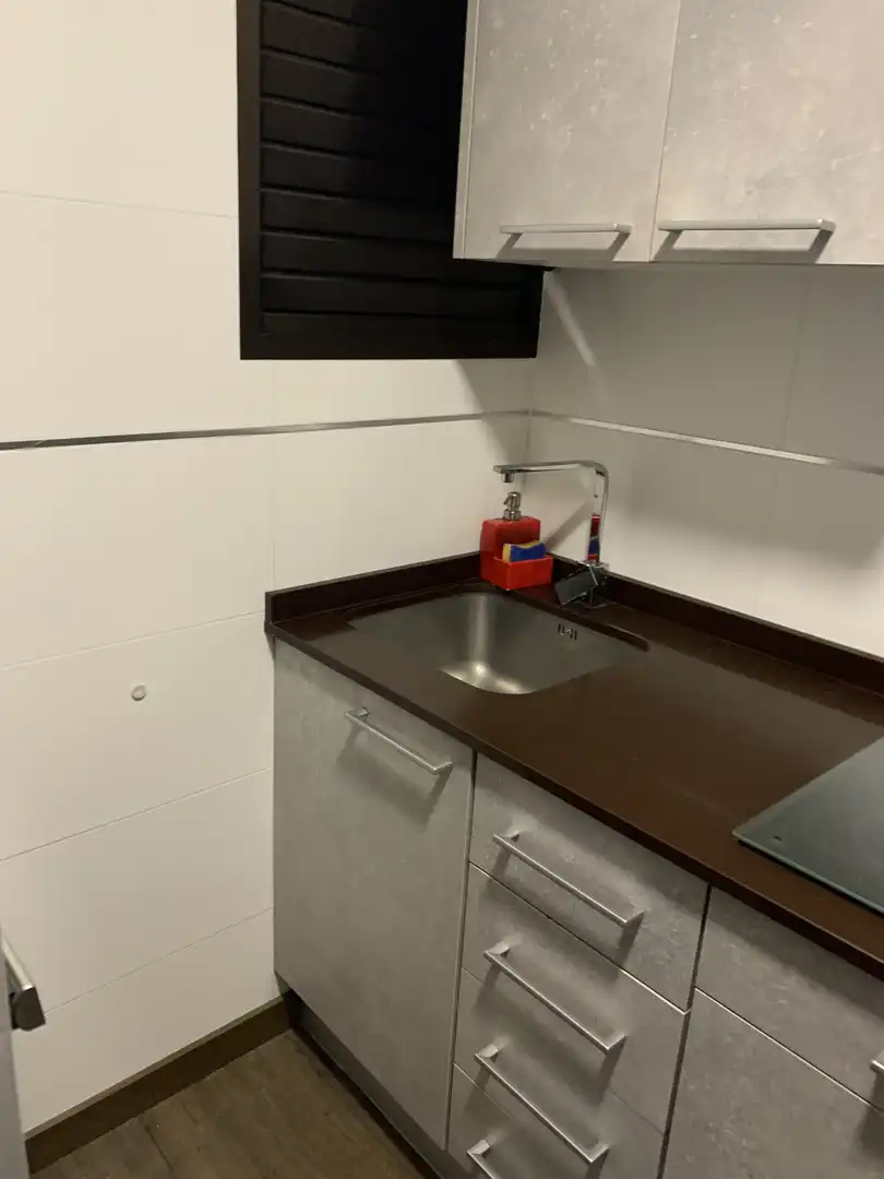 Piso de alquiler en Calle la Pipa, 1, Juzgados - Plaza de Toros Cocina de Piso de alquiler en Benidorm con Aire acondicionado, Calefacción y Jardín privado