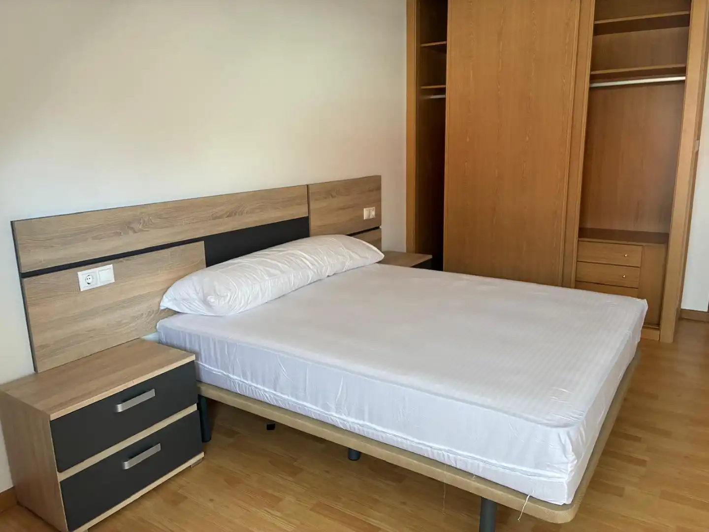 Flat for rent in Rúa Gaiteiros os Garceiras, 4, Melide Bedroom of Flat for rent in Melide with Heating, Parquet flooring and Storage room