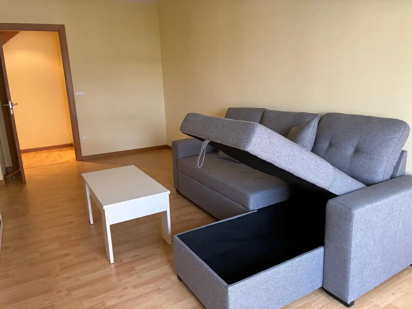 Flat for rent in Rúa Gaiteiros os Garceiras, 4, Melide Living room of Flat for rent in Melide with Heating, Parquet flooring and Storage room