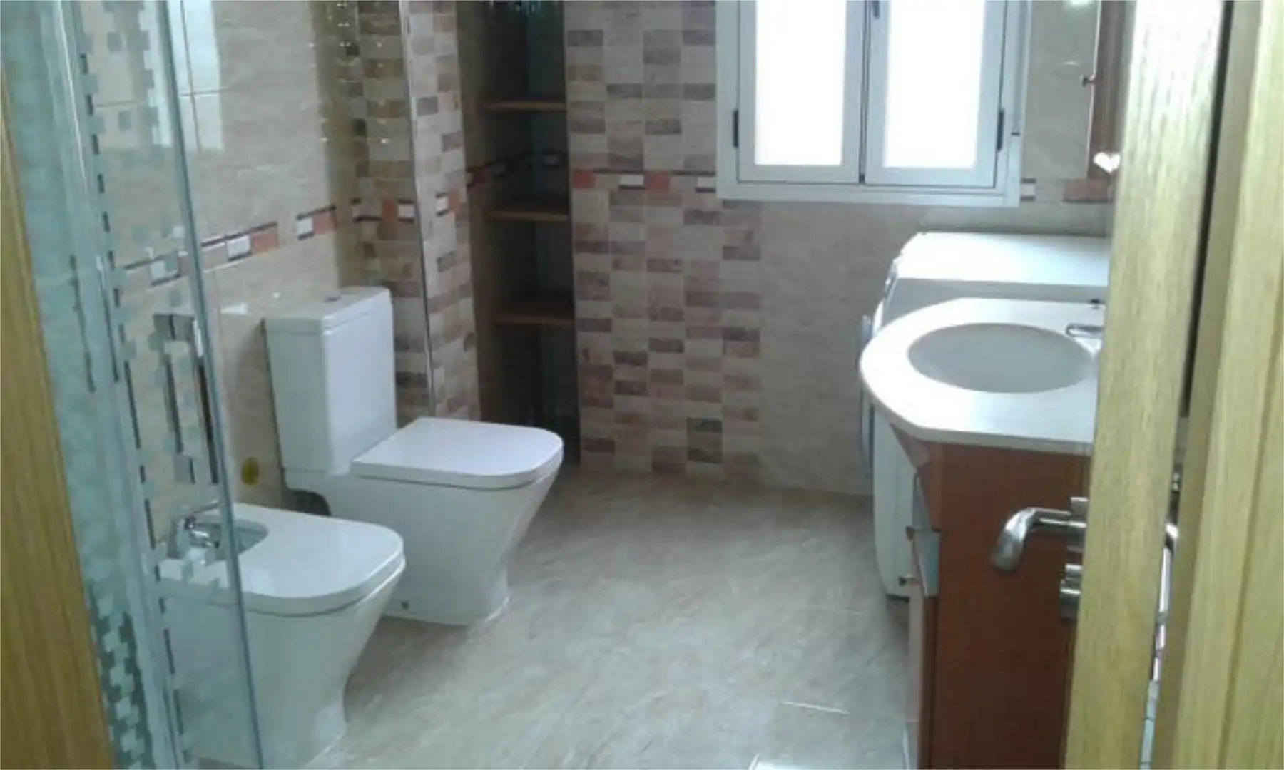 Wohnung zur Miete in Camponaraya Badezimmer von Wohnung zur Miete in Camponaraya mit Heizung, Privatgarten und Terrasse