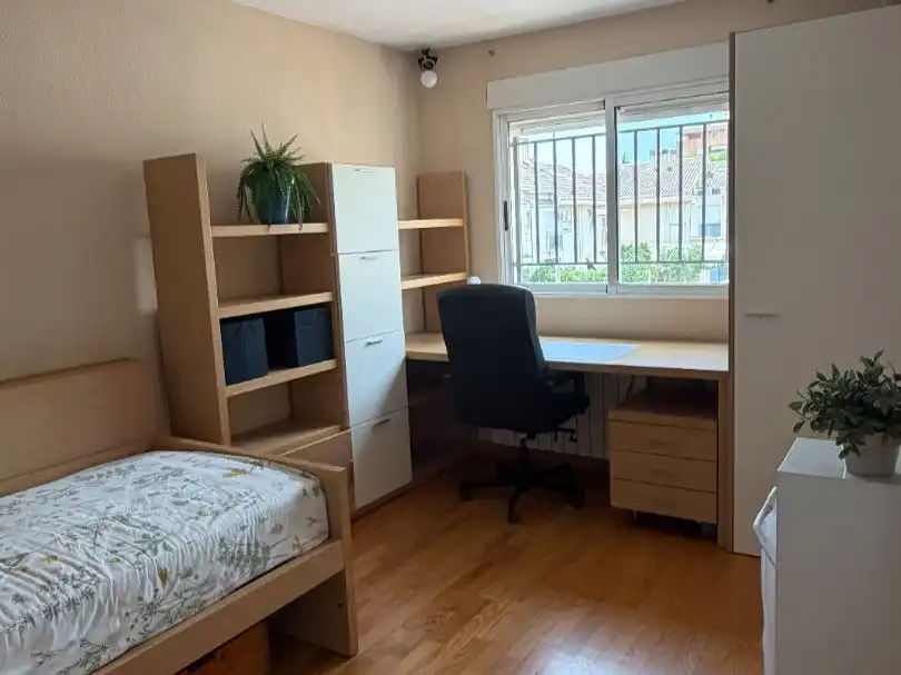 Room in Calle Jardines, 2, El Puntal Room in Calle Jardines, 2, El Puntal