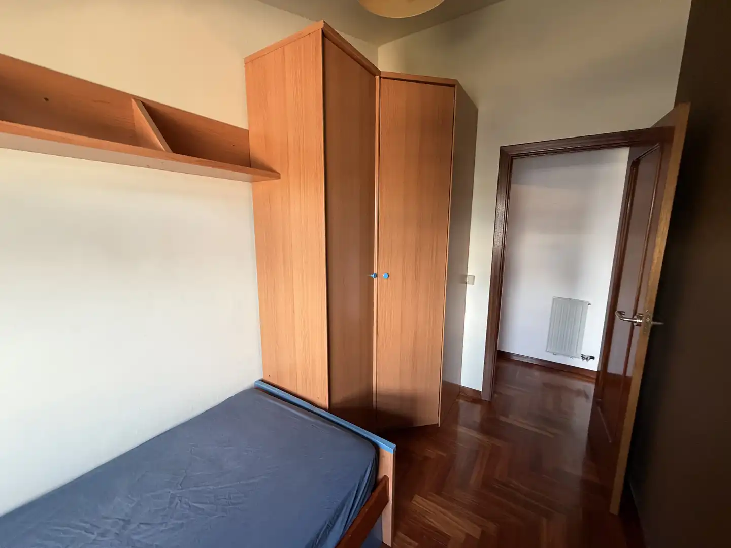 Piso en venta en Avenida Pasaxe, 32, Eirís Habitación de Piso en venta en A Coruña Capital con Parquet, Terraza y Amueblado