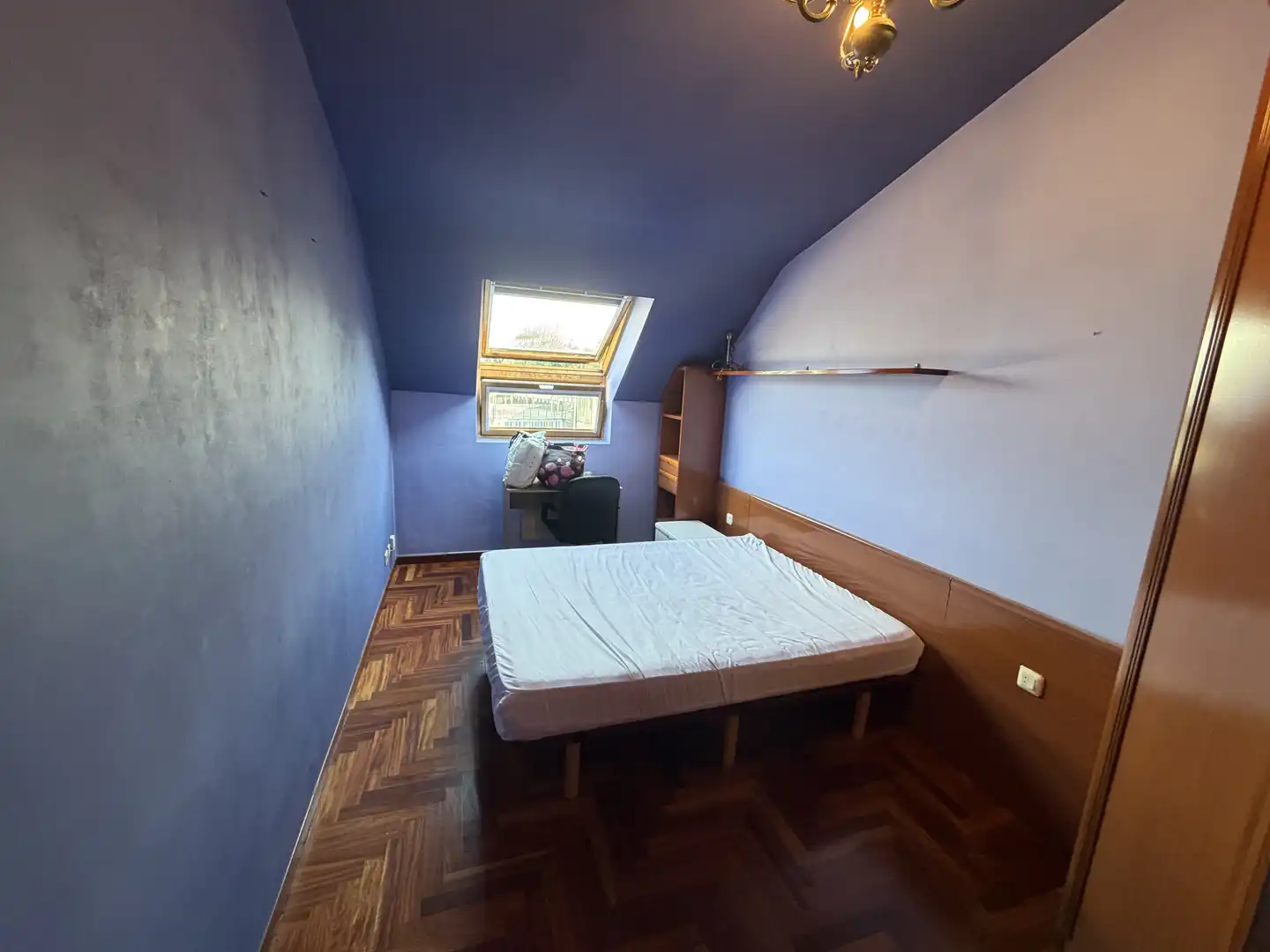 Piso en venta en Avenida Pasaxe, 32, Eirís Habitación de Piso en venta en A Coruña Capital con Parquet, Terraza y Amueblado