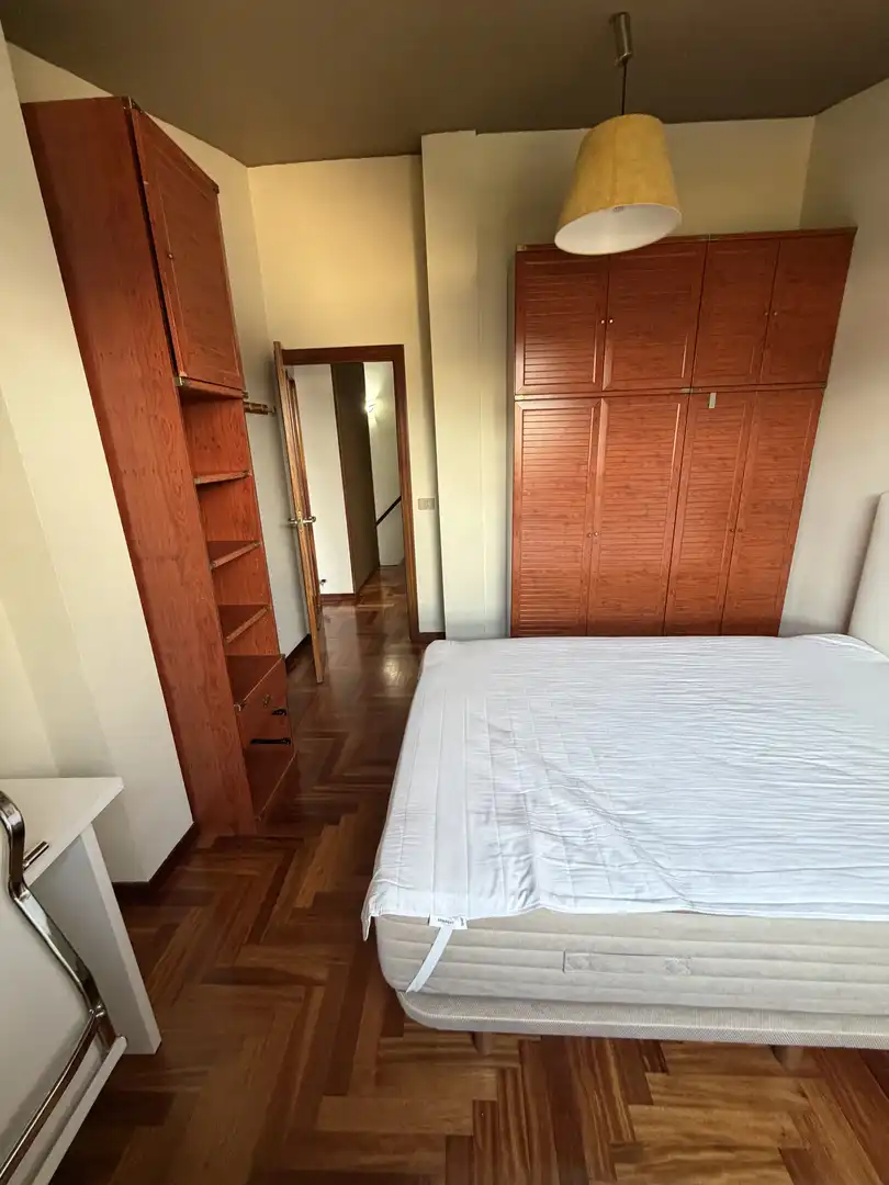 Piso en venta en Avenida Pasaxe, 32, Eirís Habitación de Piso en venta en A Coruña Capital con Parquet, Terraza y Amueblado