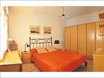 Pis de lloguer a Calle Darro del Boquerón, 5, Centro - Sagrario Dormitori de Pis de lloguer en Granada amb Calefacció i Moblat