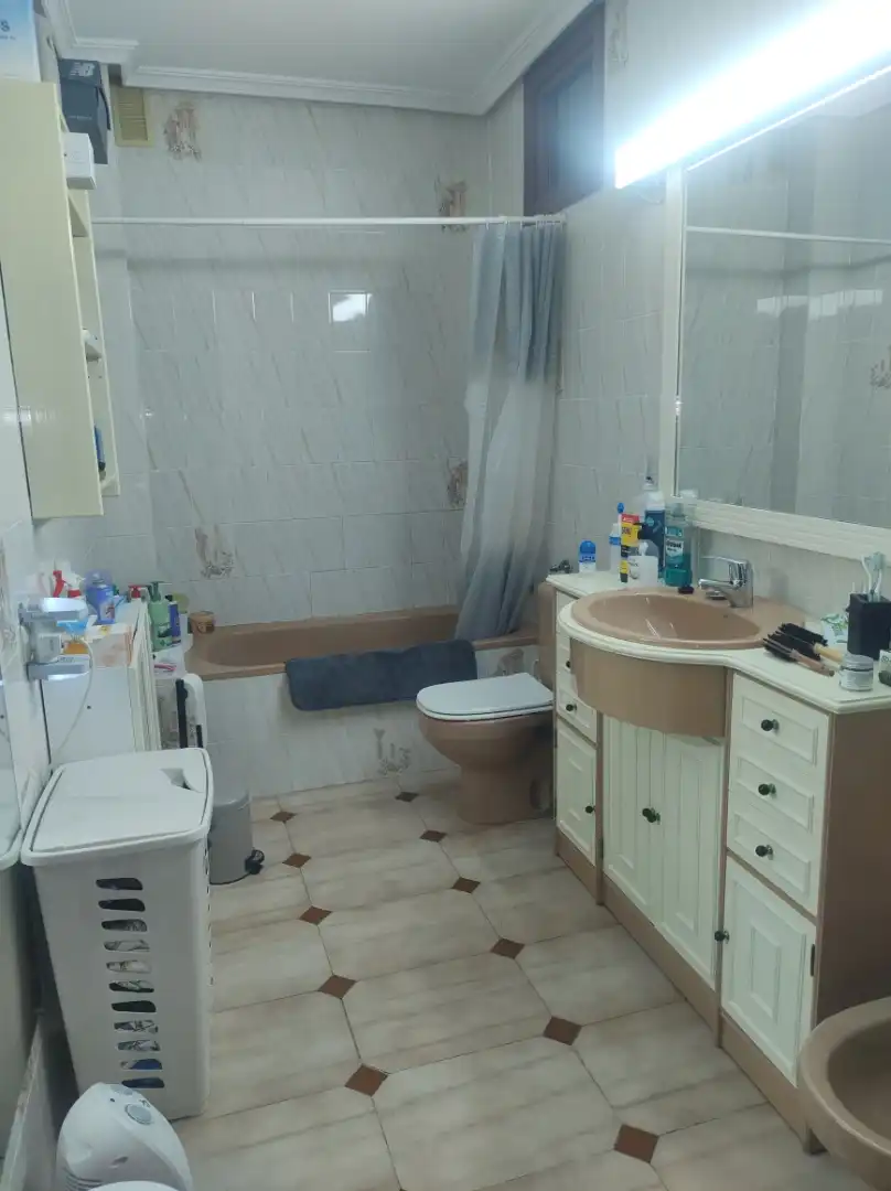 Badezimmer von Maisonette zum Verkauf in Coslada mit Klimaanlage, Heizung und Terrasse
