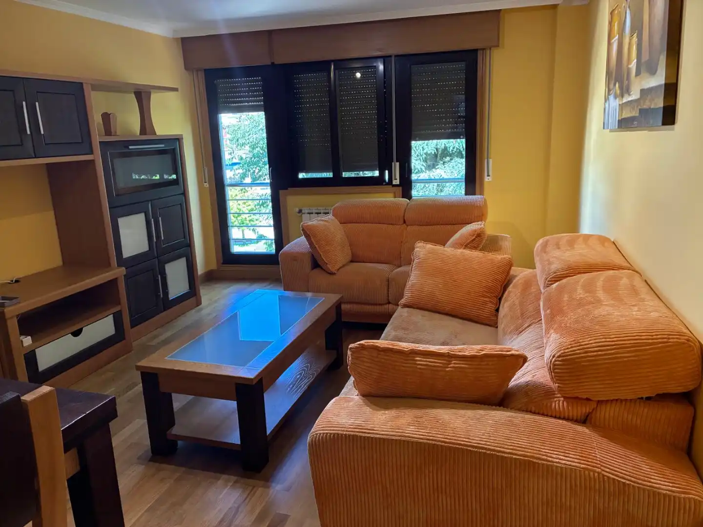 Wohnzimmer von Wohnung zur Miete in Melide mit Heizung, Parkett und Abstellraum