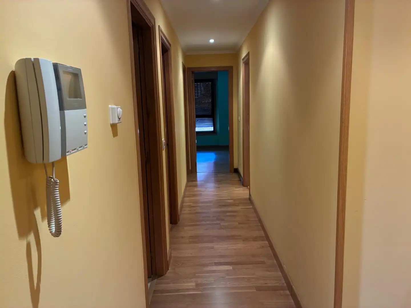 Wohnung zur Miete in Melide mit Heizung, Parkett und Abstellraum