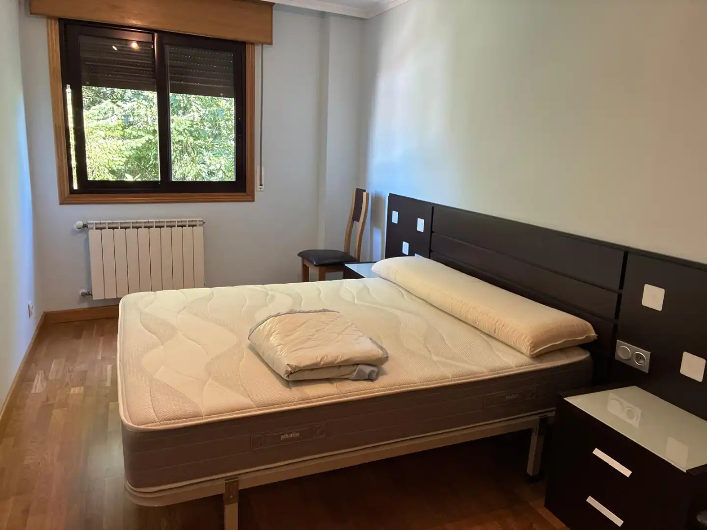 Schlafzimmer von Wohnung zur Miete in Melide mit Heizung, Parkett und Abstellraum