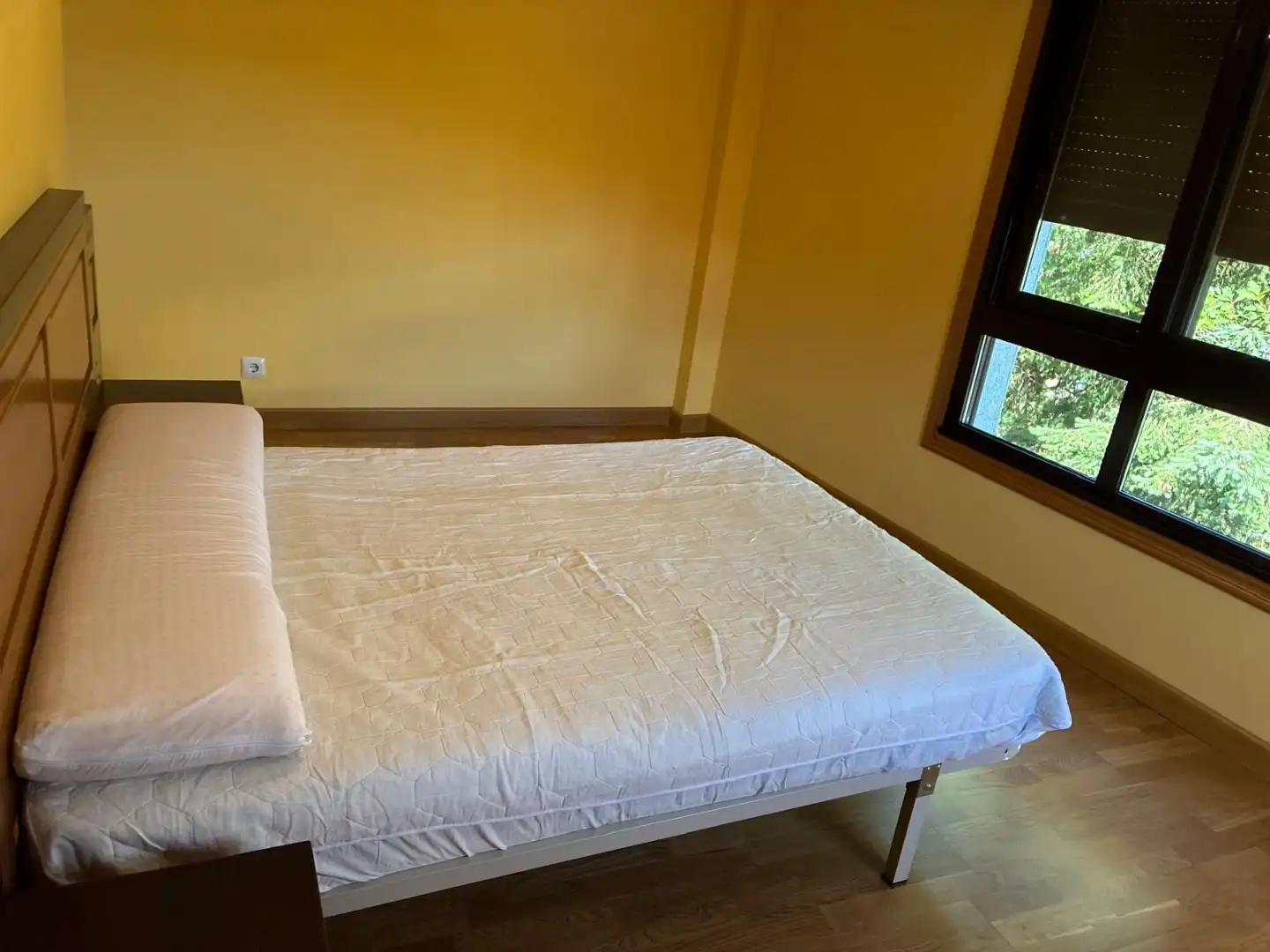Schlafzimmer von Wohnung zur Miete in Melide mit Heizung, Parkett und Abstellraum
