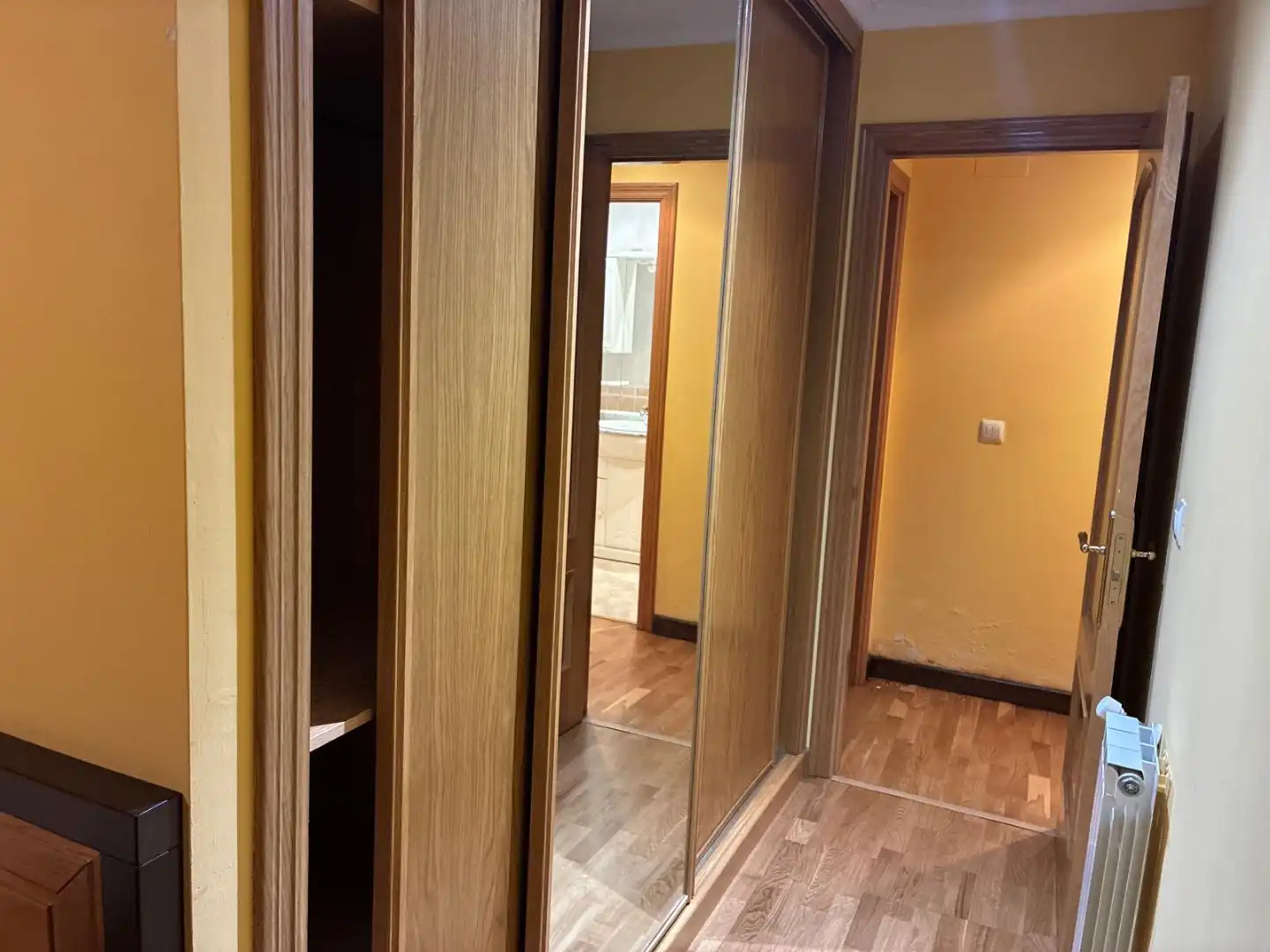 Wohnung zur Miete in Melide mit Heizung, Parkett und Abstellraum