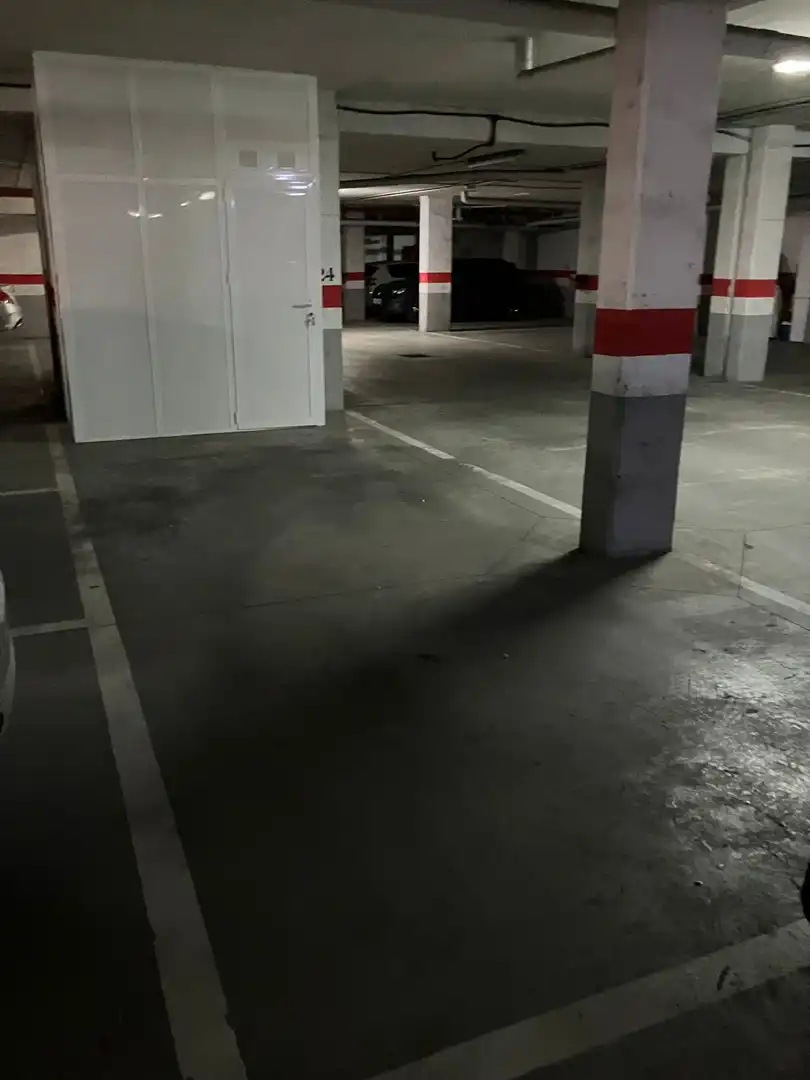 Aparcament de Pis en venda en Almería amb Aire condicionat, Calefacció i Jardí privat