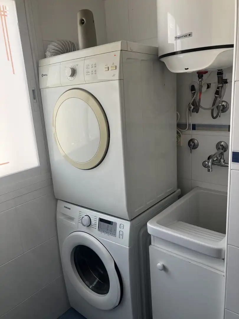 Bany de Pis en venda en Almería amb Aire condicionat, Calefacció i Jardí privat