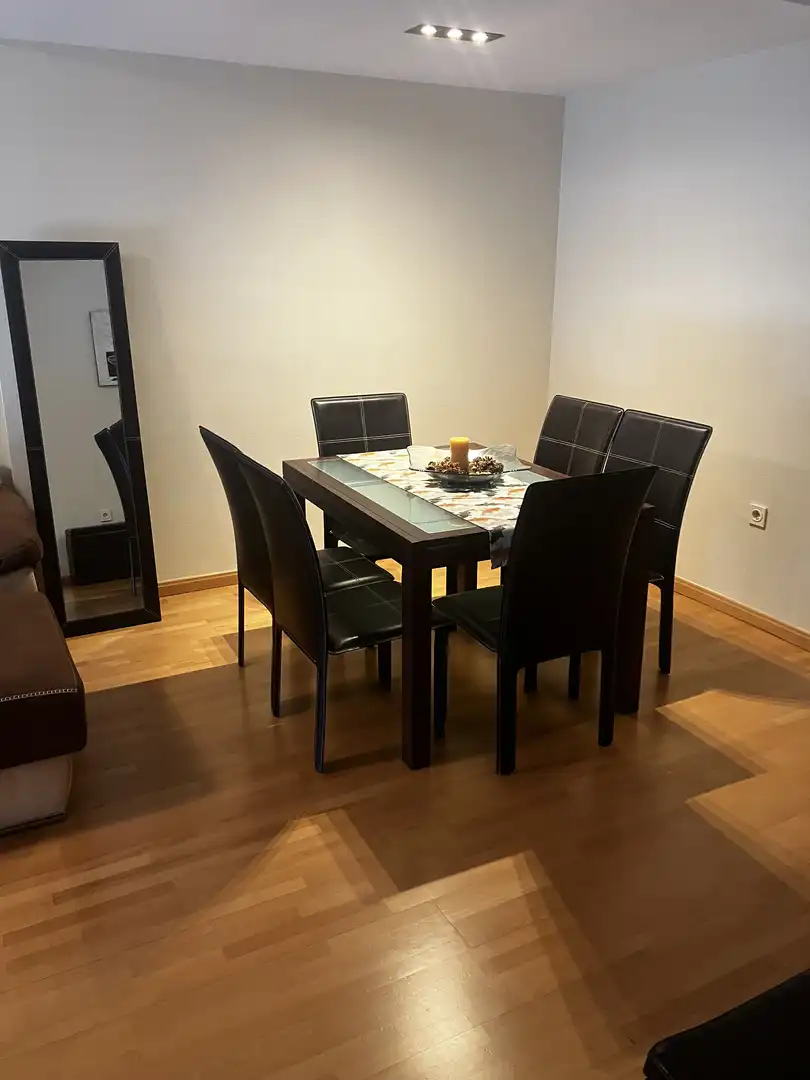 Menjador de Pis en venda en Almería amb Aire condicionat, Calefacció i Jardí privat