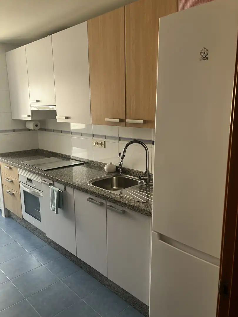 Cuina de Pis en venda en Almería amb Aire condicionat, Calefacció i Jardí privat