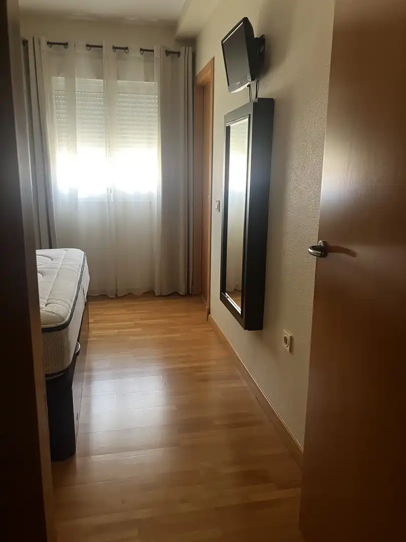 Dormitori de Pis en venda en Almería amb Aire condicionat, Calefacció i Jardí privat