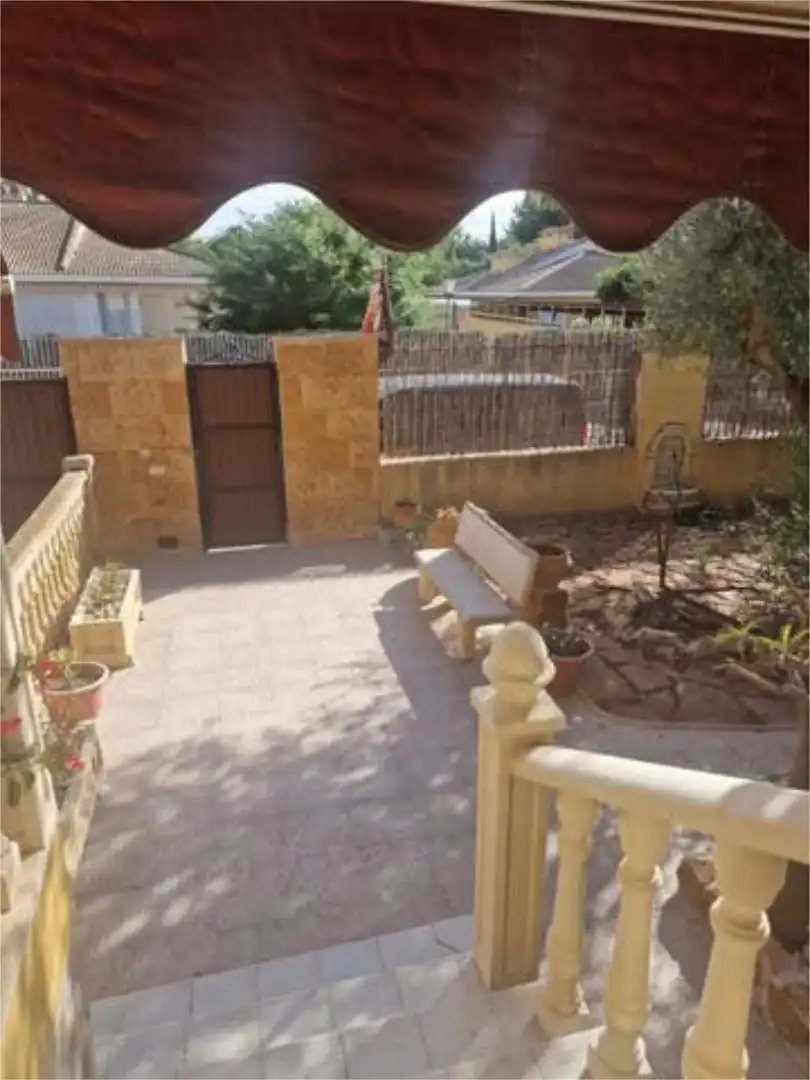 Study for rent in La Alcayna