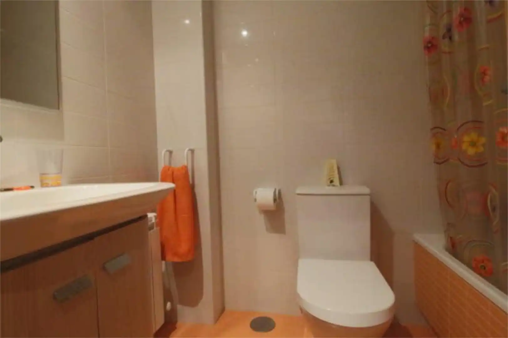 Apartamento de alquiler en A Illa de Arousa Baño de Apartamento de alquiler en A Illa de Arousa con Piscina y Amueblado