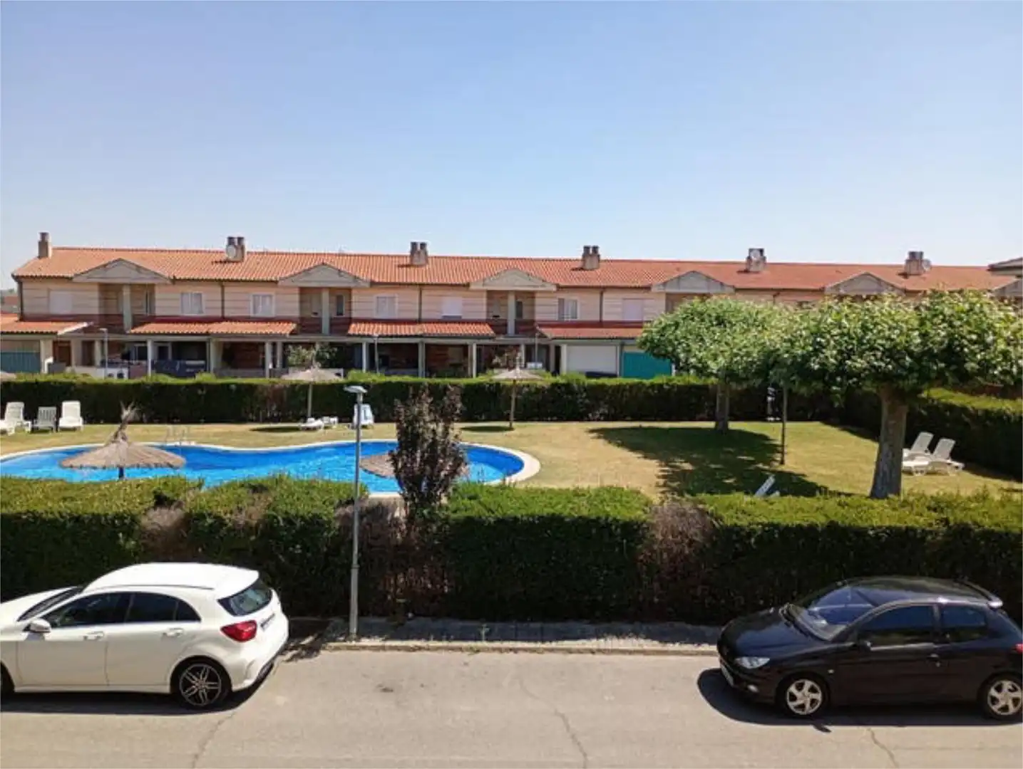 Garten von Einfamilien-Reihenhaus zum Verkauf in Morales del Vino mit Heizung, Privatgarten und Abstellraum