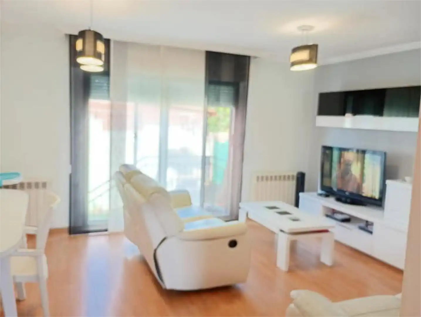 Wohnzimmer von Einfamilien-Reihenhaus zum Verkauf in Morales del Vino mit Heizung, Privatgarten und Abstellraum