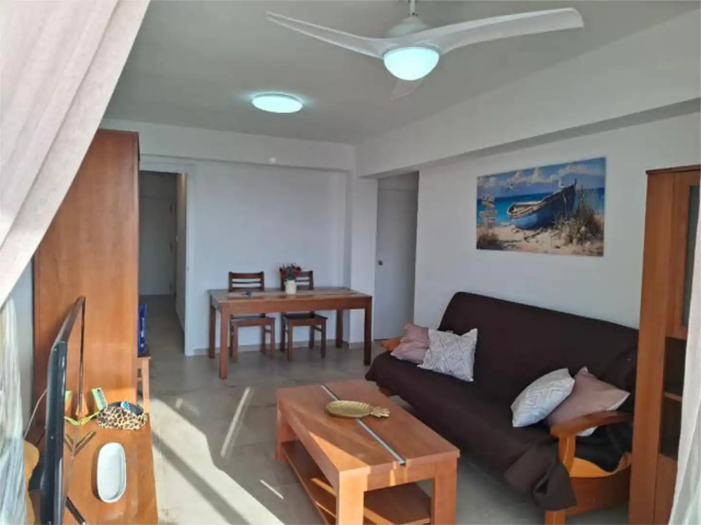 Piso de alquiler en Platja de Vila Joiosa Sala de estar de Piso de alquiler en Villajoyosa / La Vila Joiosa con Jardín privado, Terraza y Amueblado