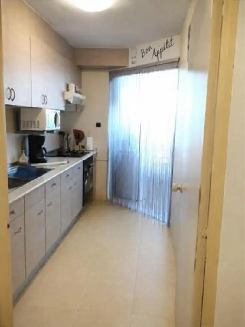 Piso de alquiler en Platja de Vila Joiosa Cocina de Piso de alquiler en Villajoyosa / La Vila Joiosa con Jardín privado, Terraza y Amueblado