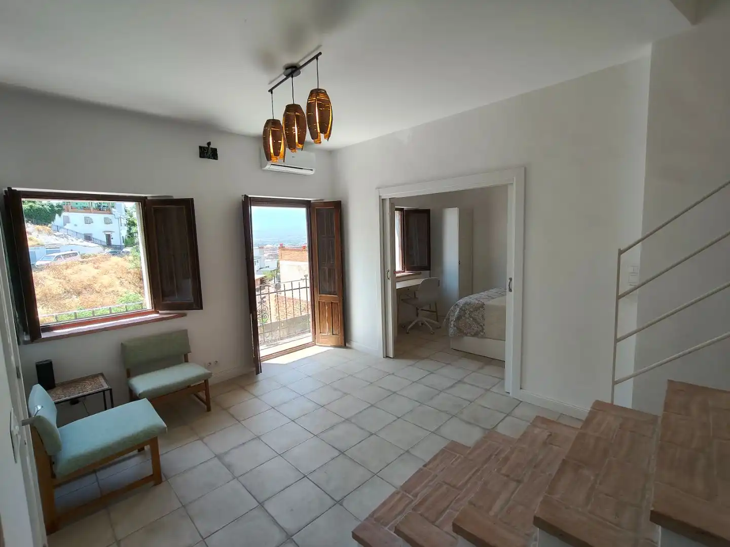 Living room of Detached homes for share in Granada  with Air Conditioner, Terrace and Furnished