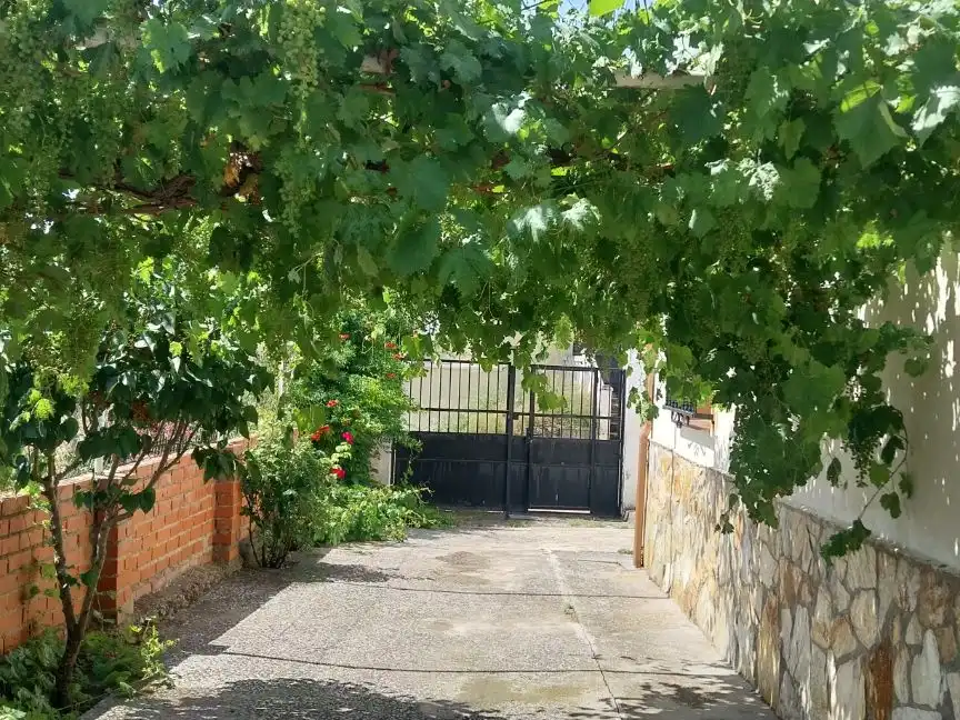 Casa o xalet en venda a Calle de las Callejuelas, Santorcaz Vista exterior de Casa o xalet en venda en Santorcaz amb Calefacció, Jardí privat i Terrassa