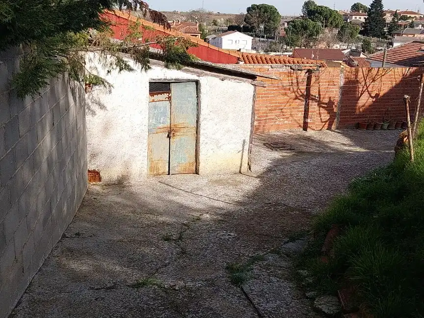 Casa o xalet en venda a Calle de las Callejuelas, Santorcaz Vista exterior de Casa o xalet en venda en Santorcaz amb Calefacció, Jardí privat i Terrassa
