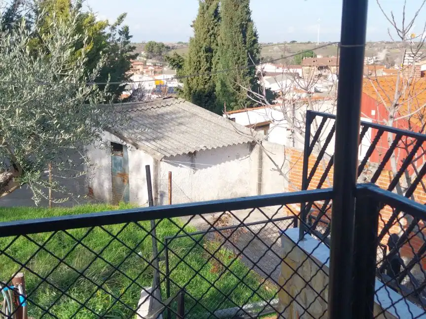 Casa o xalet en venda a Calle de las Callejuelas, Santorcaz Terrassa de Casa o xalet en venda en Santorcaz amb Calefacció, Jardí privat i Terrassa